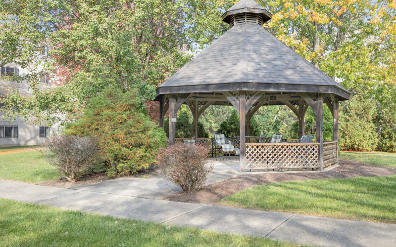 Gazebo at Pleasantwood apartments
